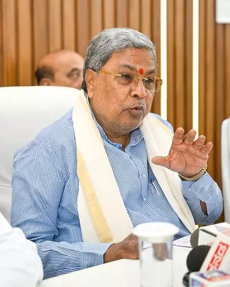 Karnataka CM ने मंत्रियों, अधिकारियों को वर्षा प्रभावित क्षेत्रों में राहत कार्य बढ़ाने का निर्देश दिया Karnataka CM ने मंत्रियों, अधिकारियों को वर्षा प्रभावित क्षेत्रों में राहत कार्य बढ़ाने का निर्देश दिया