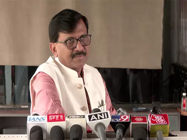 संजय राउत ने भारत के चौथी सबसे बड़ी अर्थव्यवस्था बनने पर उठाया सवाल संजय राउत ने भारत के चौथी सबसे बड़ी अर्थव्यवस्था बनने पर उठाया सवाल