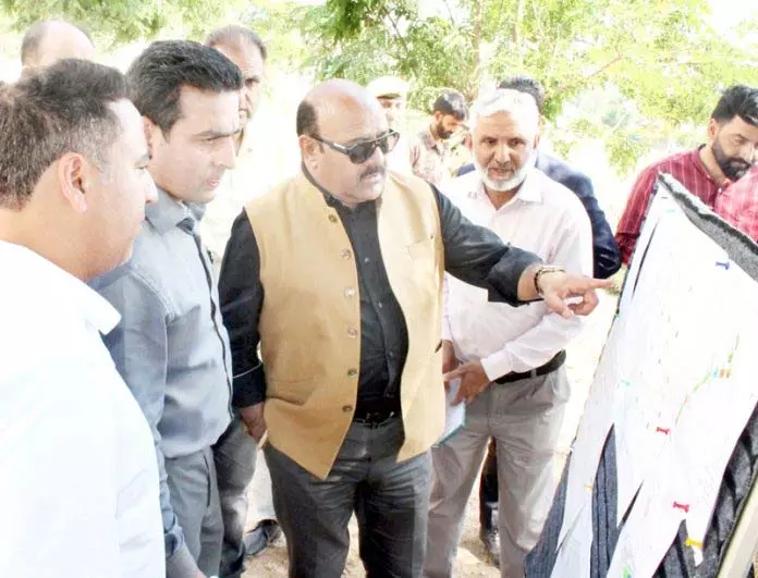 Jammu: उपमुख्यमंत्री ने मचबावन-मार्तंड में ट्रांजिट आवास के निर्माण कार्य का निरीक्षण किया Jammu: उपमुख्यमंत्री ने मचबावन-मार्तंड में ट्रांजिट आवास के निर्माण कार्य का निरीक्षण किया