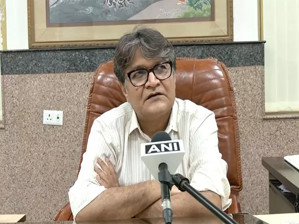 जयपुर के एसएमएस अस्पताल में कोविड के 8 मामले सामने आए, एक बच्चे की हालत गंभीर जयपुर के एसएमएस अस्पताल में कोविड के 8 मामले सामने आए, एक बच्चे की हालत गंभीर