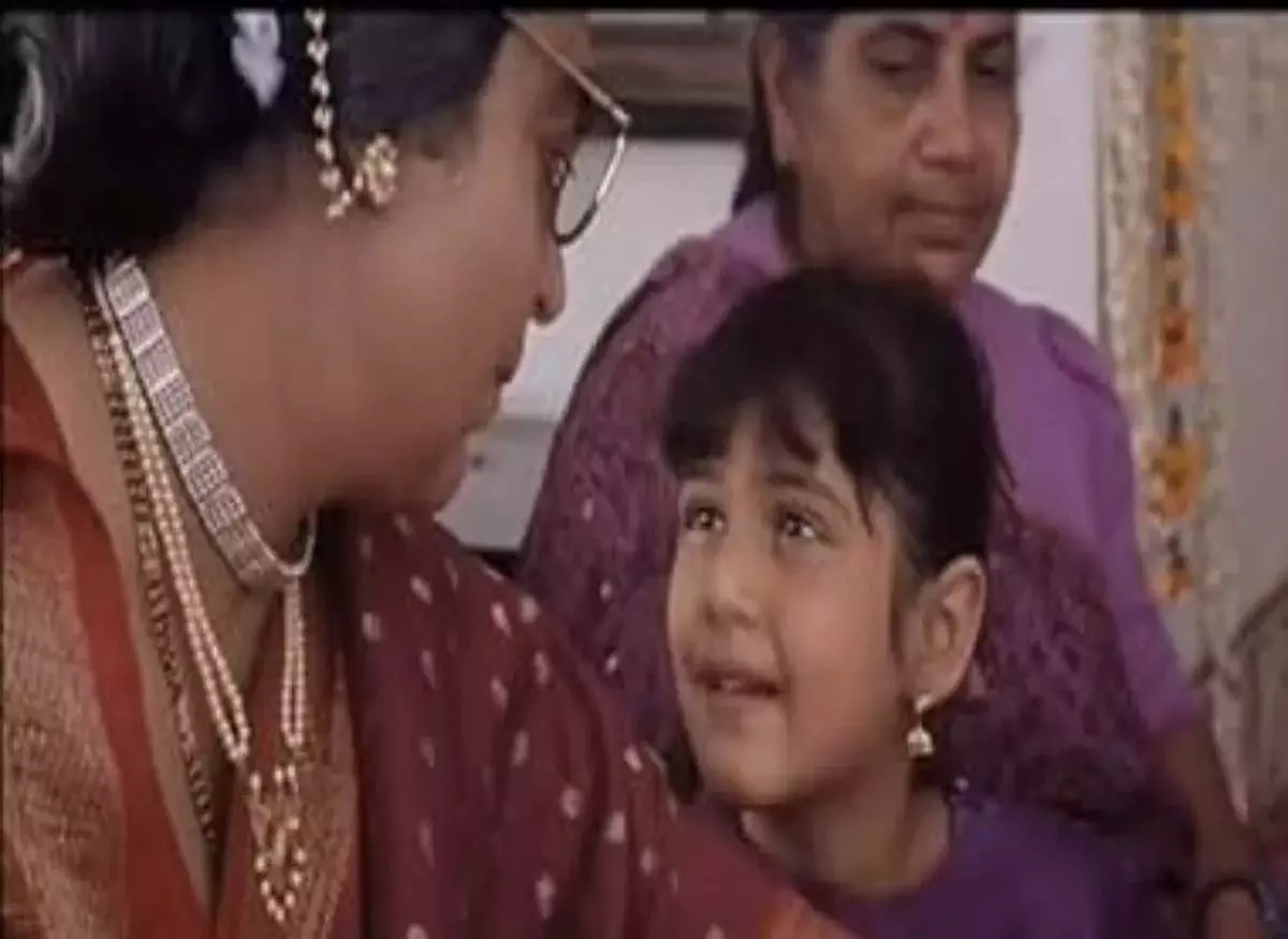 4 साल की उम्र में किया डेब्यू, अब 300 करोड़ की फिल्मों की Queen 4 साल की उम्र में किया डेब्यू, अब 300 करोड़ की फिल्मों की Queen