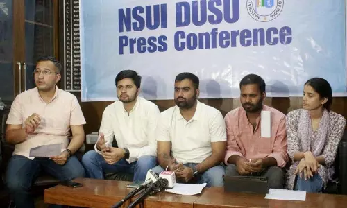 NSUI ने एबीवीपी पर डूसू कार्यालय पर हमले का लगाया आरोप NSUI ने एबीवीपी पर डूसू कार्यालय पर हमले का लगाया आरोप