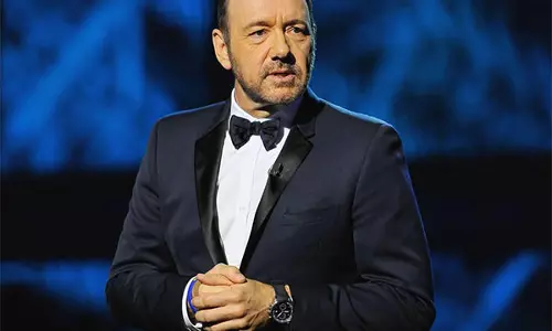 Kevin Spacey ने 20 साल से ज़्यादा समय में पहली फीचर फिल्म निर्देशित की Kevin Spacey ने 20 साल से ज़्यादा समय में पहली फीचर फिल्म निर्देशित की