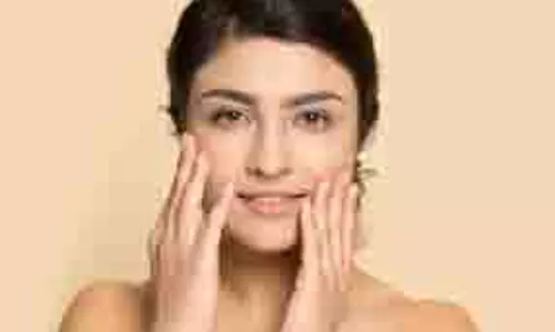 Skin Care: नहाने से पहले इन 5 तरीकों से त्वचा पर लगाएं बेसन, पाएं बेदाग और निखरी त्वचा Skin Care: नहाने से पहले इन 5 तरीकों से त्वचा पर लगाएं बेसन, पाएं बेदाग और निखरी त्वचा