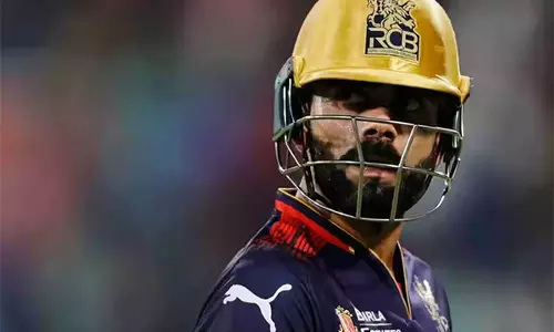 विराट कोहली को आईपीएल में RCB के लिए रिकॉर्ड तोड़कर तिहरी खुशी