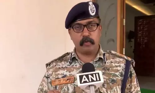 बड़े नक्सली नेता कर सकते है सरेंडर, पुलिस अधिकारी का दावा बड़े नक्सली नेता कर सकते है सरेंडर, पुलिस अधिकारी का दावा