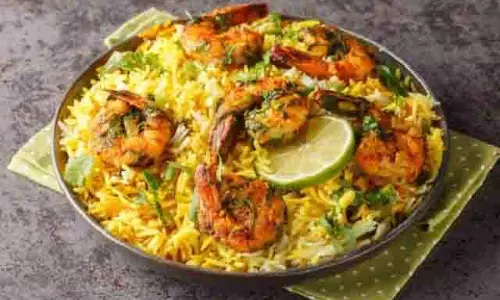 Prawn Biryani:  घर पर बनाएं रेस्टोरेंट जैसी प्रॉन बिरयानी, ये है आसान रेसिपी