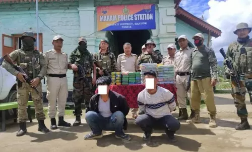 Manipur: 15 करोड़ रुपये की ब्राउन शुगर जब्त, दो तस्कर गिरफ्तार Manipur: 15 करोड़ रुपये की ब्राउन शुगर जब्त, दो तस्कर गिरफ्तार