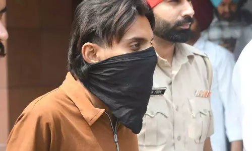 फोर्टनाइट पर, Mohali में पंजाबी म्यूजिक प्रोड्यूसर के घर पर फायरिंग के आरोप में एक गिरफ्तार