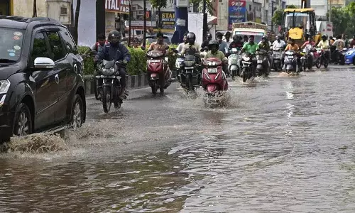 Adilabad, निर्मल के कुछ हिस्सों में हल्की से मध्यम बारिश