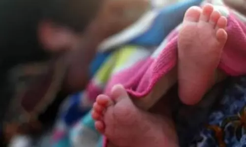 Kaimganj: निजी अस्पताल में प्रसव के दौरान जच्चा बच्चा की मौत Kaimganj: निजी अस्पताल में प्रसव के दौरान जच्चा बच्चा की मौत