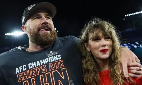 Taylor Swift ने फ्लोरिडा में ट्रैविस केल्से के साथ बनाया प्यार का घर Taylor Swift ने फ्लोरिडा में ट्रैविस केल्से के साथ बनाया प्यार का घर