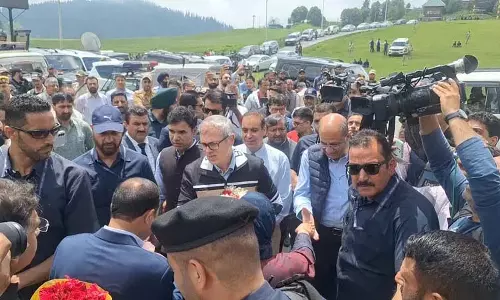 पर्यटन स्थलों को बढ़ावा देने और स्थानीय स्तर पर आवाजाही बढ़ाने की जरूरत: CM Omar