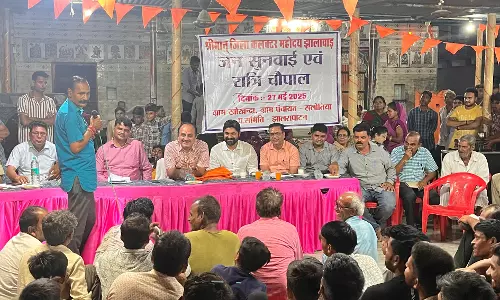 Jhalawar: ग्राम खोखन्दा में आयोजित हुई रात्रि चौपाल जिला कलेक्टर ने सुनी ग्रामीणों की समस्याएं