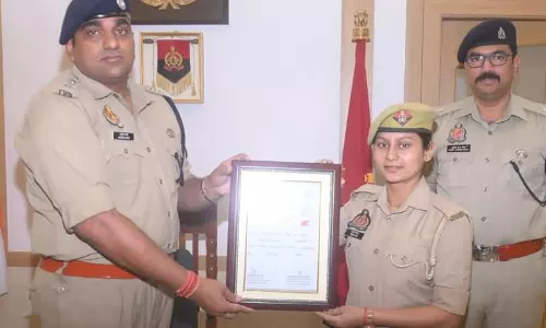 Bareilly: एसएसपी ने राष्ट्रीय पदक विजेता को सम्मानित किया