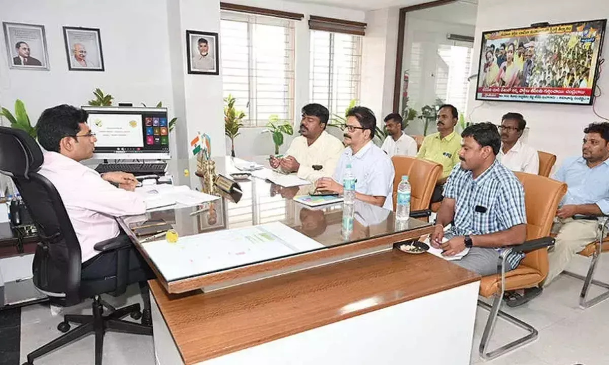 Andhra: बस स्टेशन साफ-सुथरे रहने चाहिए; बसें समय पर चलनी चाहिए