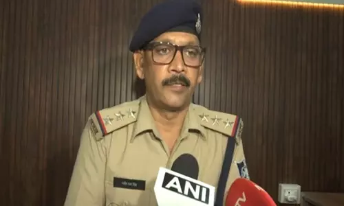 मध्य प्रदेश के भोपाल में लिफ्ट में फंसे 8 साल के बेटे की हार्ट अटैक से मौत