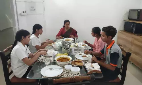 ‘One Day with DC’ पहल के तहत टॉपर्स को नागरिक अंतर्दृष्टि और प्रेरणा मिली ‘One Day with DC’ पहल के तहत टॉपर्स को नागरिक अंतर्दृष्टि और प्रेरणा मिली