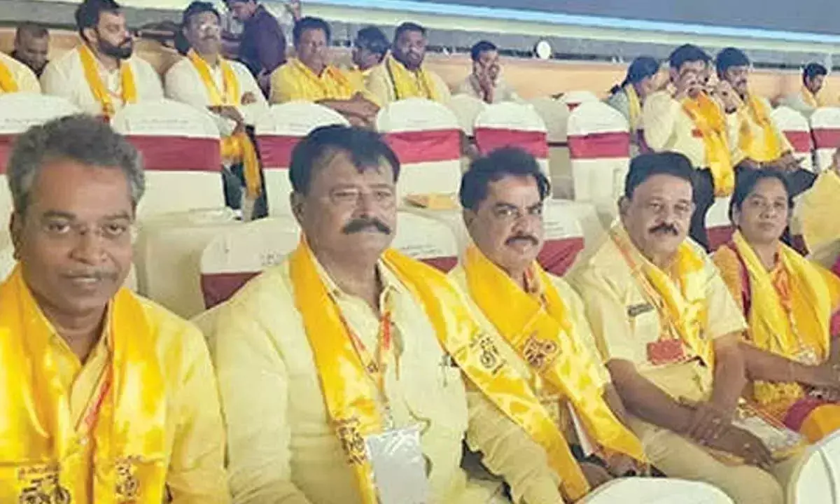 Andhra: कडप्पा महानाडु में टीडीपी नेताओं और समर्थकों की भारी भीड़ उमड़ी