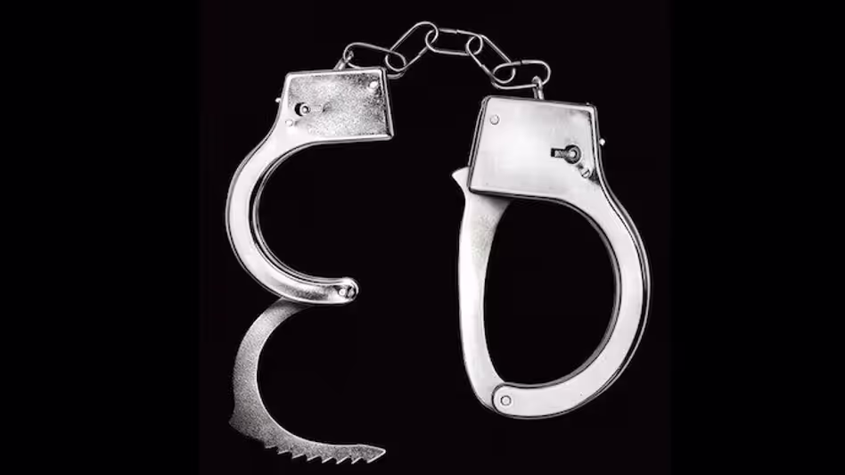 Sikkim में बलात्कार का आरोपी पुलिस हिरासत से भागा, तलाश जारी Sikkim में बलात्कार का आरोपी पुलिस हिरासत से भागा, तलाश जारी