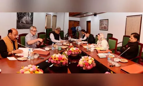 जम्मू-कश्मीर में पर्यटन को पुनर्जीवित करने पर केंद्र बड़ा फैसला लेगा: Omar