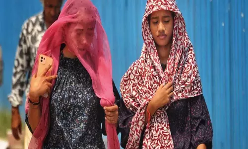 गाजियाबाद में फिर बढ़ा गर्मी का कहर, IMD का बड़ा अलर्ट गाजियाबाद में फिर बढ़ा गर्मी का कहर, IMD का बड़ा अलर्ट