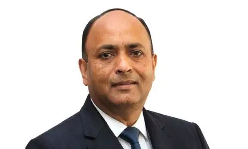 Sebi ने इनसाइडर ट्रेडिंग के लिए इंडसइंड बैंक के पूर्व सीईओ और चार अन्य को बाजार से प्रतिबंधित किया Sebi ने इनसाइडर ट्रेडिंग के लिए इंडसइंड बैंक के पूर्व सीईओ और चार अन्य को बाजार से प्रतिबंधित किया