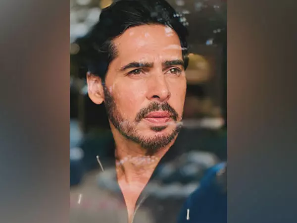 मीठी नदी से गाद निकालने के मामले में डीनो मोरिया EOW अधिकारियों के समक्ष पेश हुए मीठी नदी से गाद निकालने के मामले में डीनो मोरिया EOW अधिकारियों के समक्ष पेश हुए