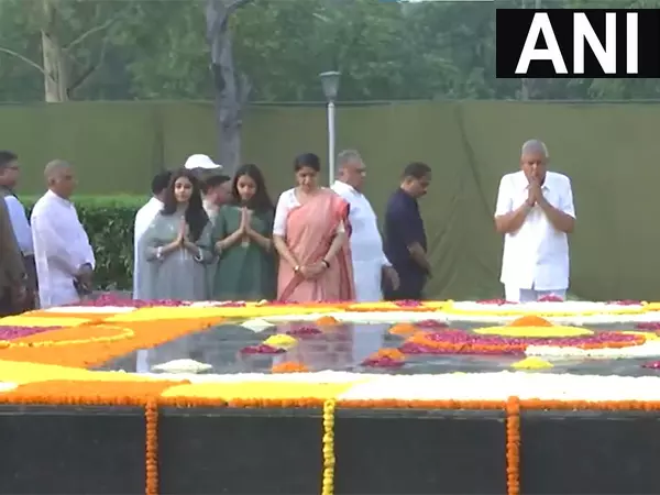 उपराष्ट्रपति जगदीप धनखड़ ने Chaudhary Charan Singh को श्रद्धांजलि दी उपराष्ट्रपति जगदीप धनखड़ ने Chaudhary Charan Singh को श्रद्धांजलि दी