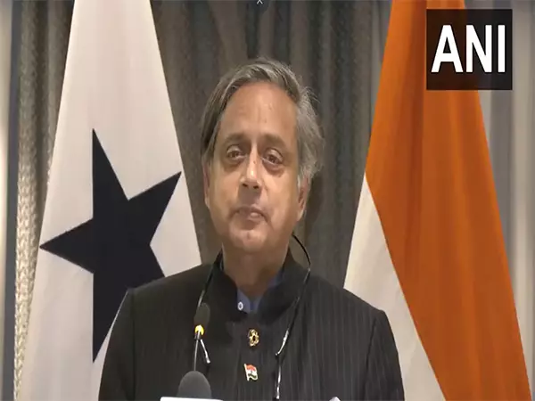Shashi Tharoor ने आतंकवाद से निपटने के लिए भारत के दृढ़ रुख की पुष्टि की Shashi Tharoor ने आतंकवाद से निपटने के लिए भारत के दृढ़ रुख की पुष्टि की