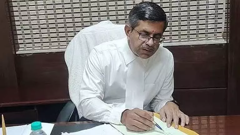 Telangana: सुप्रीम कोर्ट कॉलेजियम ने मुख्य न्यायाधीशों के स्थानांतरण की सिफारिश की Telangana: सुप्रीम कोर्ट कॉलेजियम ने मुख्य न्यायाधीशों के स्थानांतरण की सिफारिश की
