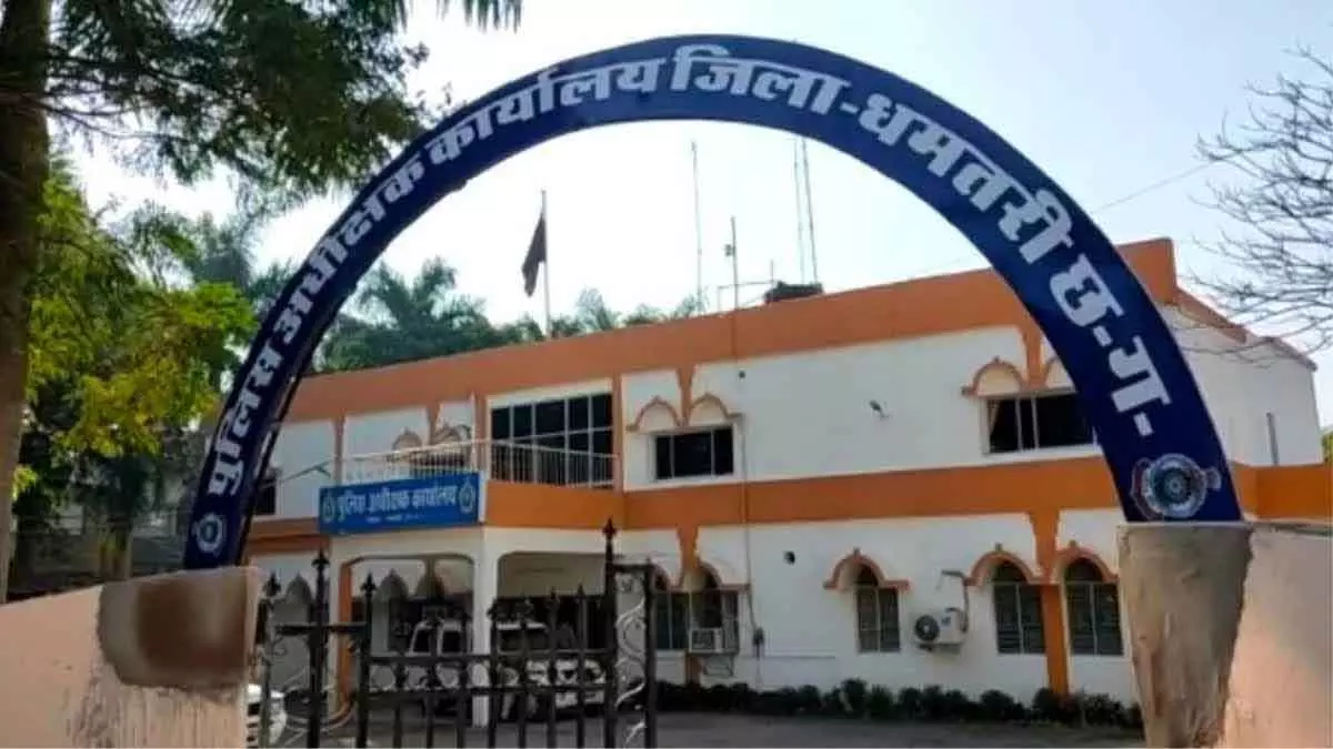 पुलिस एक्शन में, 6 गुंडा बदमाशों का खोला गया निगरानी फाईल पुलिस एक्शन में, 6 गुंडा बदमाशों का खोला गया निगरानी फाईल