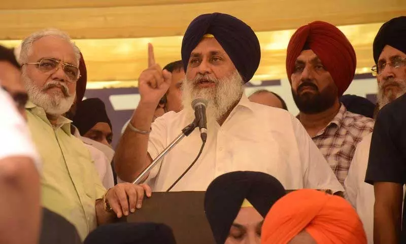 24,000 एकड़ जमीन जबरन अधिग्रहित करने की कोशिश कर रही: Sukhbir Badal 24,000 एकड़ जमीन जबरन अधिग्रहित करने की कोशिश कर रही: Sukhbir Badal