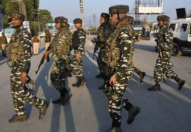 अमित शाह के दौरे से पहले CRPF महानिदेशक ने अमरनाथ यात्रा की तैयारियों की समीक्षा की अमित शाह के दौरे से पहले CRPF महानिदेशक ने अमरनाथ यात्रा की तैयारियों की समीक्षा की