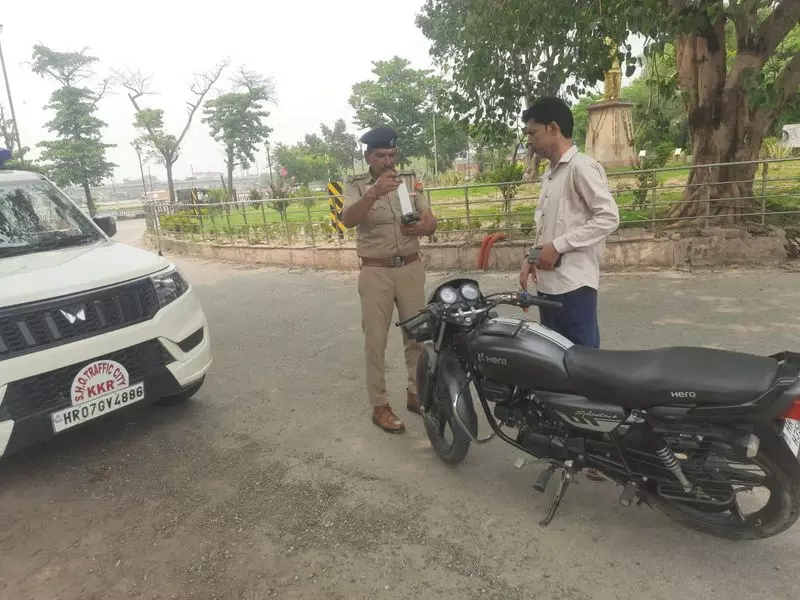 Kurukshetra में 78% मामलों में तेज गति से वाहन चलाना सबसे बड़ा यातायात उल्लंघन Kurukshetra में 78% मामलों में तेज गति से वाहन चलाना सबसे बड़ा यातायात उल्लंघन