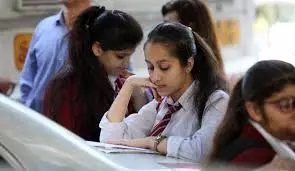 Kerala सरकार ने सरकारी स्कूलों में दाखिले के लिए स्थानांतरण प्रमाणपत्र नियम को माफ किया Kerala सरकार ने सरकारी स्कूलों में दाखिले के लिए स्थानांतरण प्रमाणपत्र नियम को माफ किया