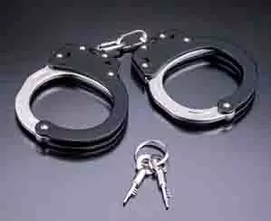 Bengal में मदरसे के पास चाकू घोंपने की घटना में इंजीनियर गिरफ्तार Bengal में मदरसे के पास चाकू घोंपने की घटना में इंजीनियर गिरफ्तार