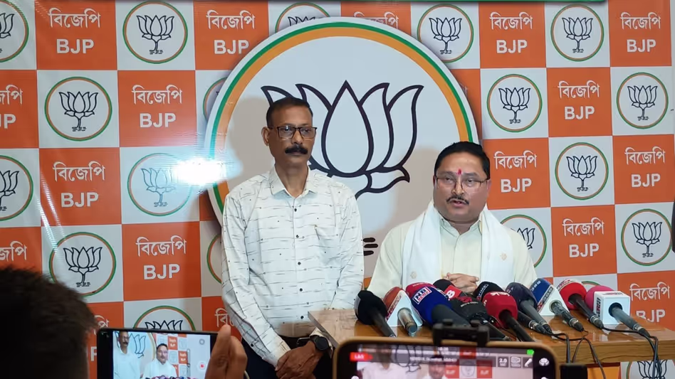 Assam ने गुजरात और ओडिशा में पहलगाम पीड़ितों के परिवारों को वित्तीय सहायता प्रदान की Assam ने गुजरात और ओडिशा में पहलगाम पीड़ितों के परिवारों को वित्तीय सहायता प्रदान की