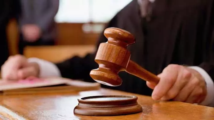 पत्रकार पर ब्लैकमेलिंग का आरोप, 20 लाख की वसूली का मामला पहुंचा न्यायालय पत्रकार पर ब्लैकमेलिंग का आरोप, 20 लाख की वसूली का मामला पहुंचा न्यायालय