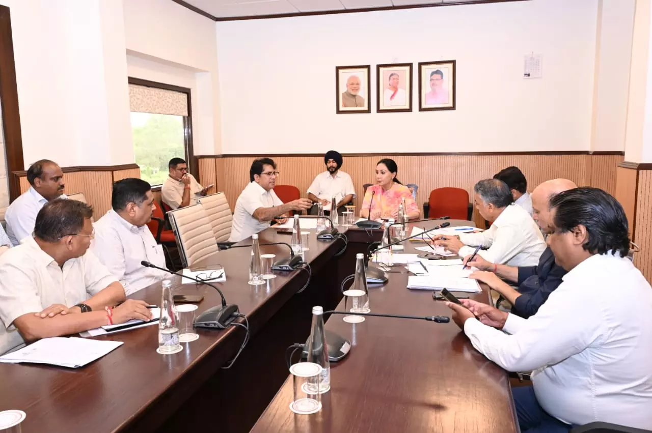 Jaipur: जीर्णोद्धार के लिए बायलॉज में भी परिवर्तन किया जाना हो तो करें- दिया कुमारी Jaipur: जीर्णोद्धार के लिए बायलॉज में भी परिवर्तन किया जाना हो तो करें- दिया कुमारी
