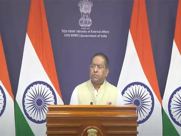 हम स्पष्ट हैं कि बातचीत और आतंकवाद एक साथ नहीं चल सकते: विदेश मंत्रालय ने पाकिस्तान पर कहा हम स्पष्ट हैं कि बातचीत और आतंकवाद एक साथ नहीं चल सकते: विदेश मंत्रालय ने पाकिस्तान पर कहा