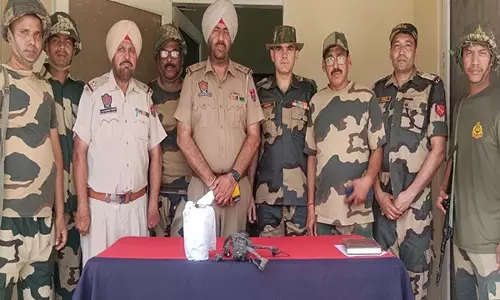 BSF ने पंजाब सीमा से ड्रोन, हेरोइन और पिस्तौल का शव बरामद किया