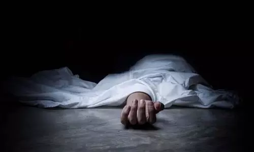 Mumbai : गोरेगांव ईस्ट में 45वीं मंजिल से गिरकर 17 वर्षीय लड़की ने आत्महत्या कर ली