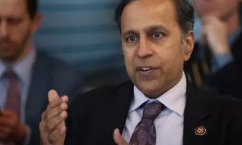 US कांग्रेसी राजा कृष्णमूर्ति ने ट्रम्प प्रशासन द्वारा छात्र वीजा पर रोक लगाने का विरोध किया US कांग्रेसी राजा कृष्णमूर्ति ने ट्रम्प प्रशासन द्वारा छात्र वीजा पर रोक लगाने का विरोध किया