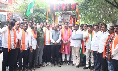 Yelahanka : वीर सावरकर जयंती Yelahanka : वीर सावरकर जयंती