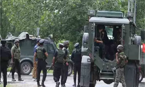 Jammu-Kashmir: सेना ने आतंक के खिलाफ सर्च ऑपरेशन, गोला-बारूद के साथ 2 गिरफ्तार