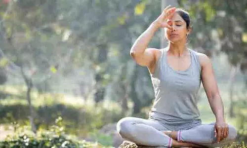 Yoga Tips: योग करते समय इन बातों का रखें ध्यान, तभी मिलेगा इसका पूरा लाभ Yoga Tips: योग करते समय इन बातों का रखें ध्यान, तभी मिलेगा इसका पूरा लाभ
