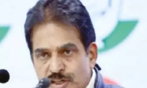 Karnataka: प्रधानमंत्री की चुप्पी से लगता है कि विदेश नीति अब संप्रभु नहीं रही