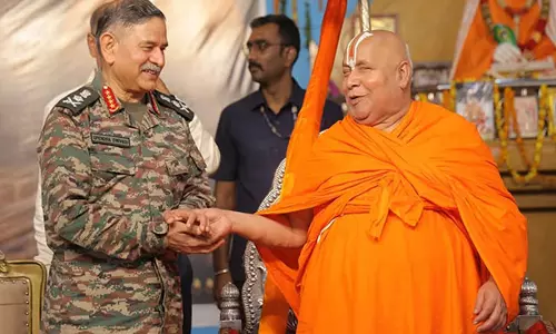 मैंने उनसे दक्षिणा मांगी है, मुझे POK वापस चाहिए जगद्गुरु रामभद्राचार्य ने सेना प्रमुख से बातचीत पर कहा