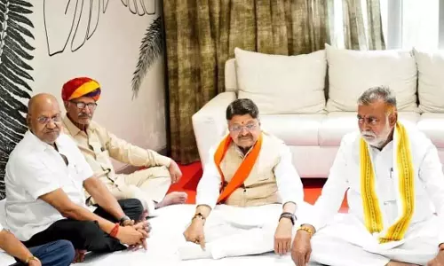 कैलाश विजयवर्गीय और प्रहलाद सिंह पटेल ने रामजीलाल अग्रवाल के तैलचित्र पर पुष्प अर्पित कर दी श्रद्धांजलि